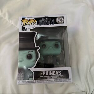 Disney Haunted Mansion Phineas Vinyl Figure 1432